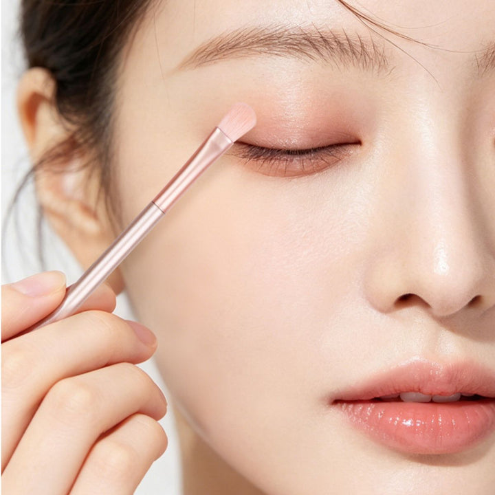 UNIQ Technique PRO Rose Lens Ögonskuggspenslar Sätt med Box - 5 Delar