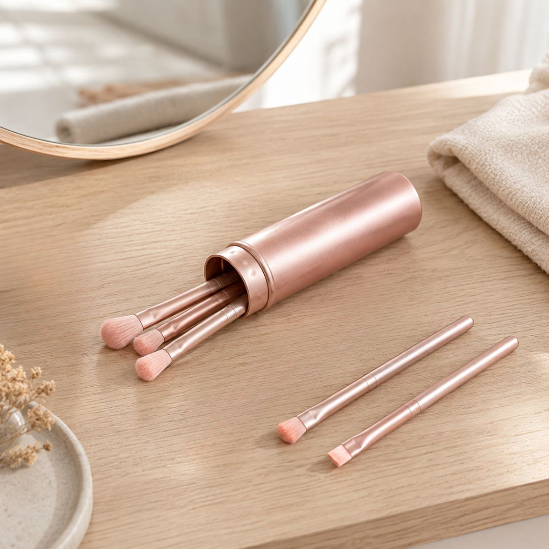 UNIQ Technique PRO Rose Lens Ögonskuggspenslar Sätt med Box - 5 Delar
