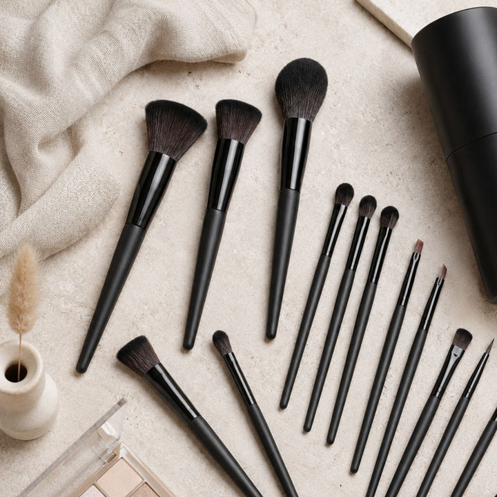 Technique PRO Raven Makeupborstset - 18 Professionella Sminkborstar