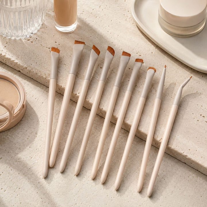 Technique PRO Flick Eyeliner, Bryn & Detalj Makeupborstset - 9 st