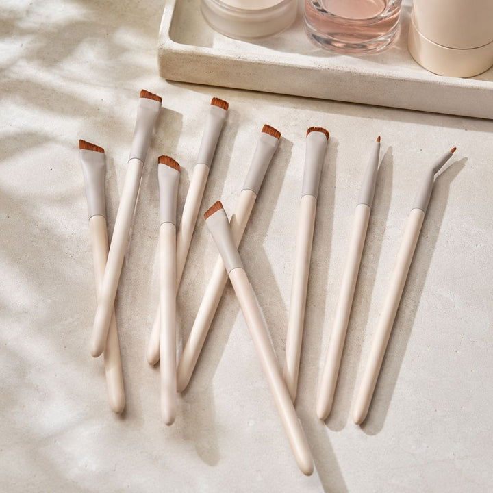 Technique PRO Flick Eyeliner, Bryn & Detalj Makeupborstset - 9 st