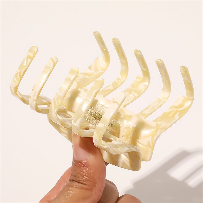 Chris Rubin Felia Hair Claw - Blush - Hair Accessories | Fashiongirl