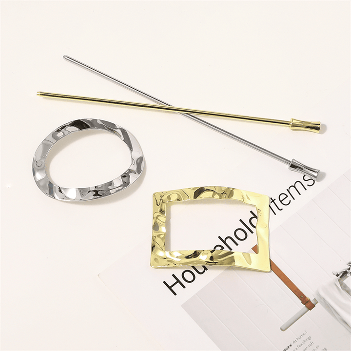 Chris Rubin Nova Rectangle Slide Buckle Hair Claw - Gold - Hair Accessories | Fashiongirl