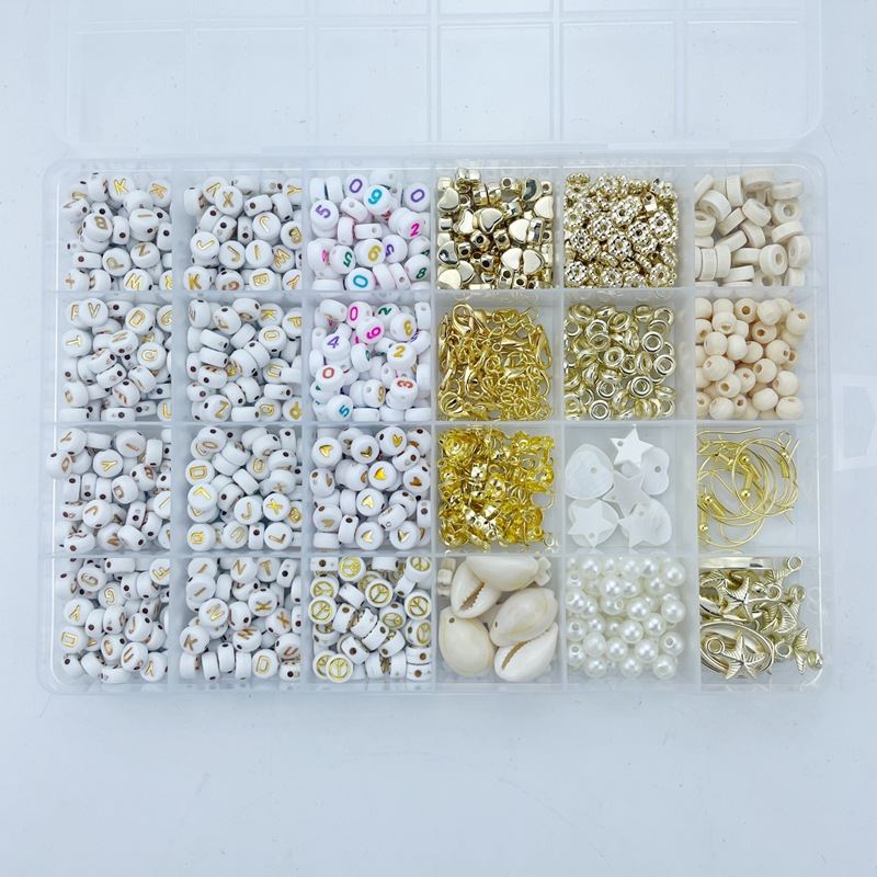 The Fashiongirl Clay Beads / Heishi Beads Bohemian Kit - KREA DIY Jewellery Kit includes 6000 assorted beads, letter beads, charms, faux pearls, shell beads, and supplies in an 18-compartment clear box for making boho jewellery.