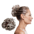 Messy Bun Hårband med lockigt konstgjort hår – Brun och blond mix – Håraccessoarer | Fashiongirl