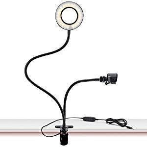 UNIQ Selfie Ring Light har en justerbar LED-lampa med ljusstyrka och två flexibla armar – en för din telefon och en för lampan – samt en klämma för säker montering. Perfekt för streaming, vloggar, YouTube eller sminksessioner. Inkluderar strömsladd.