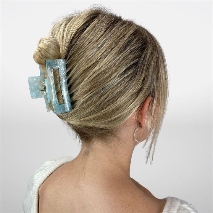 SOHO Aria Hair Claw – Crystal Blue – Håraccessoarer