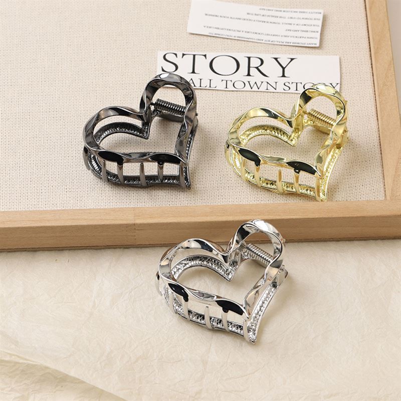 SOHO Heart Metal Hair Claw - Gold - Hair Accessories