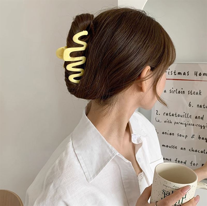 SOHO Malik Hair Claw - Yellow - Hair Accessories