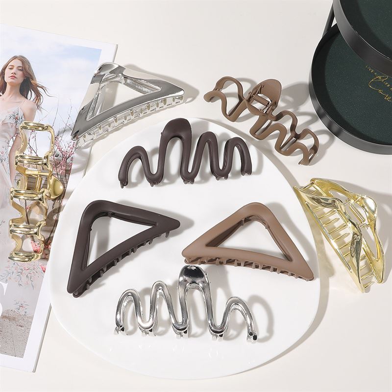 SOHO Malik Metal Hair Claw - Gold - Hair Accessories