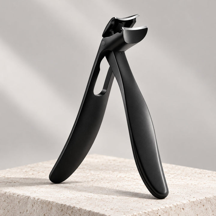 UNIQ Nail Clipper with Slanted Head and Long Handle - Black – image 9