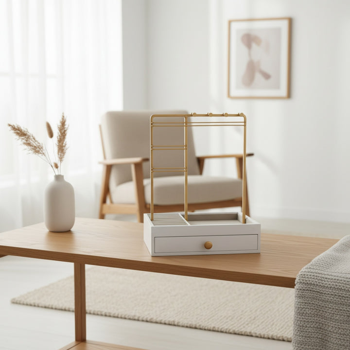 UNIQ Smyckesställ i Guld med Låda - Smyckesförvaring (29 cm)